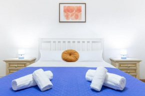 Private parking 3Bd Apartment near Piazza Carducci